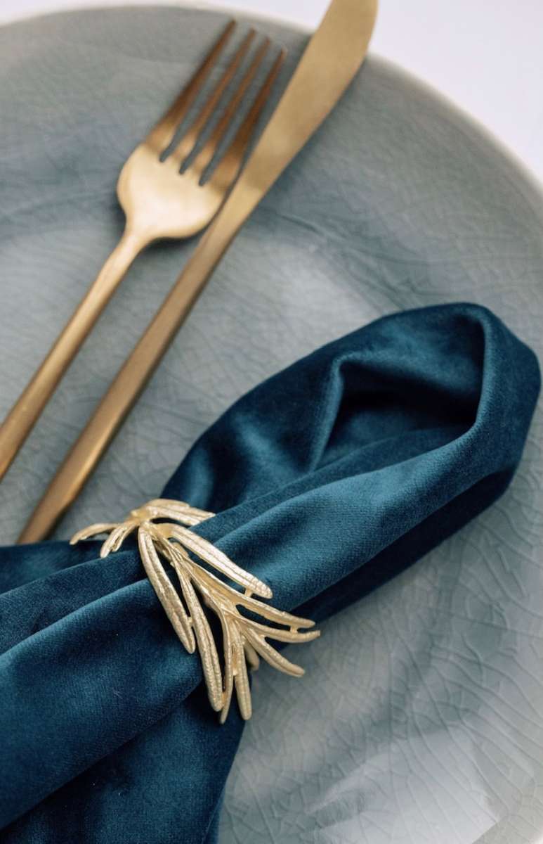 HECHKJ 12x Goldene Serviettenschnallen - Mattierte Serviettenringe 4,6x2,8cm